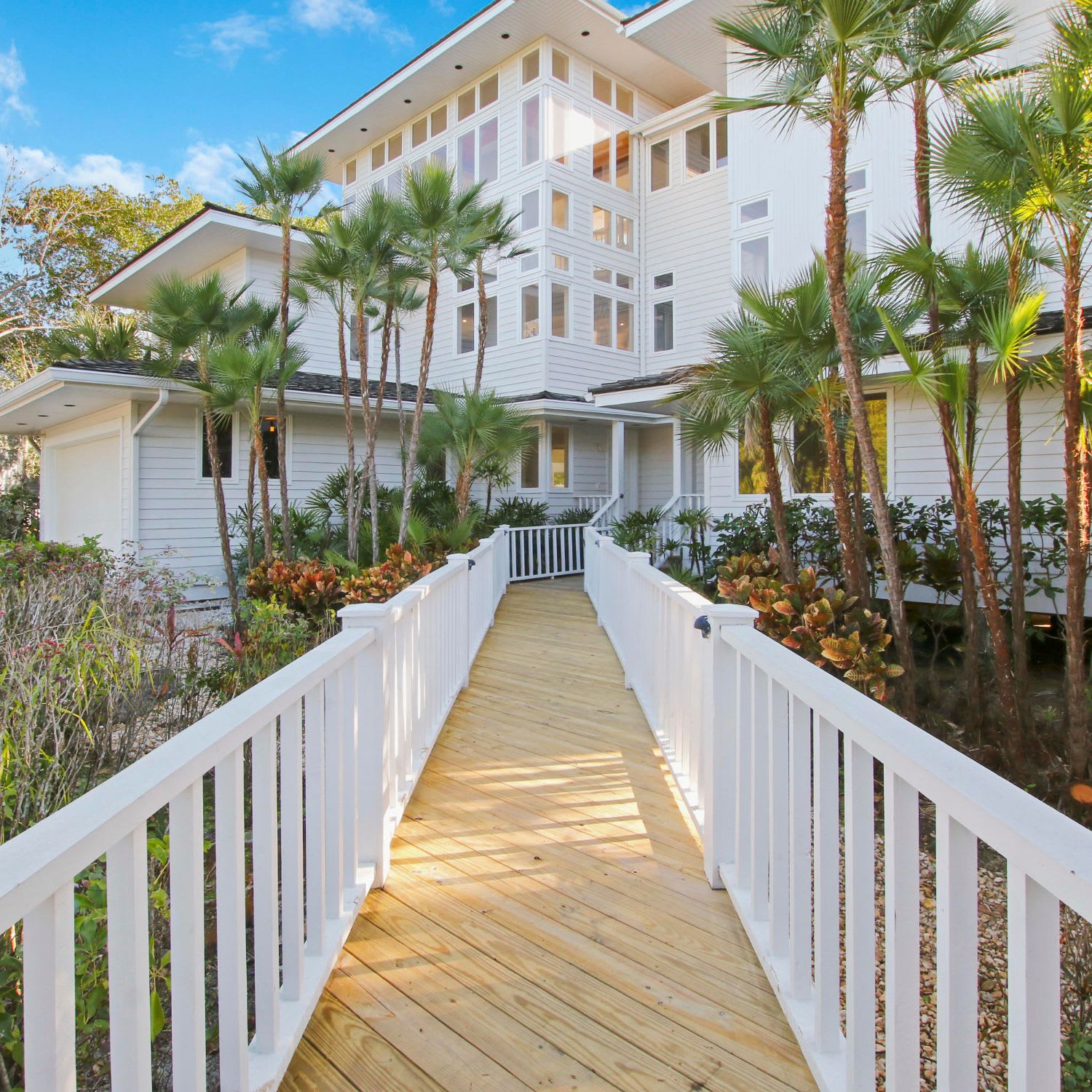 Featured Tequesta Homes & Properties for Sale