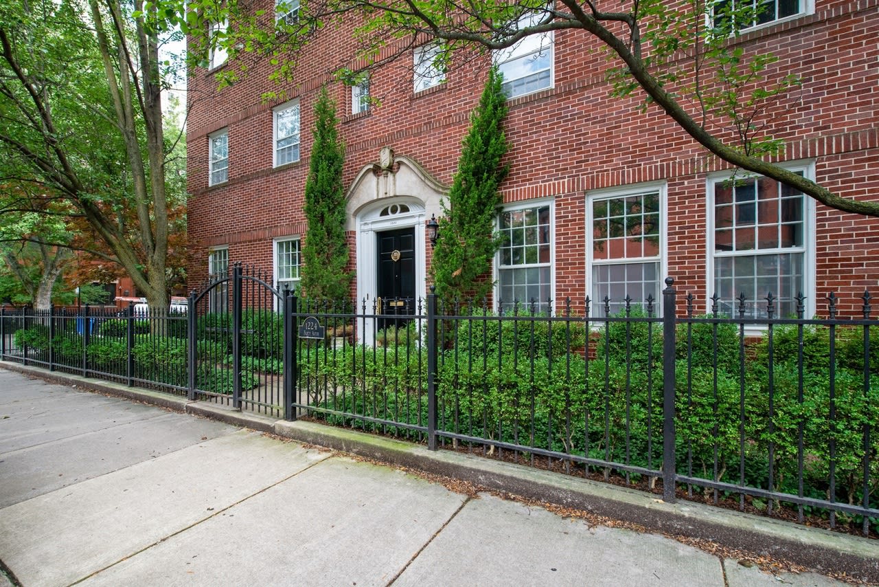 1224 N Astor