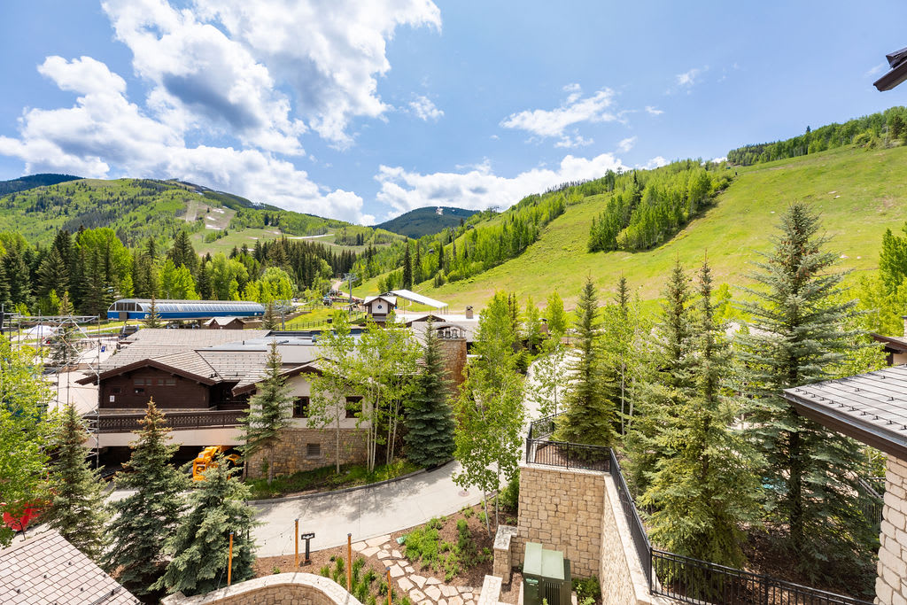 The Lodge at Vail Condominiums #535