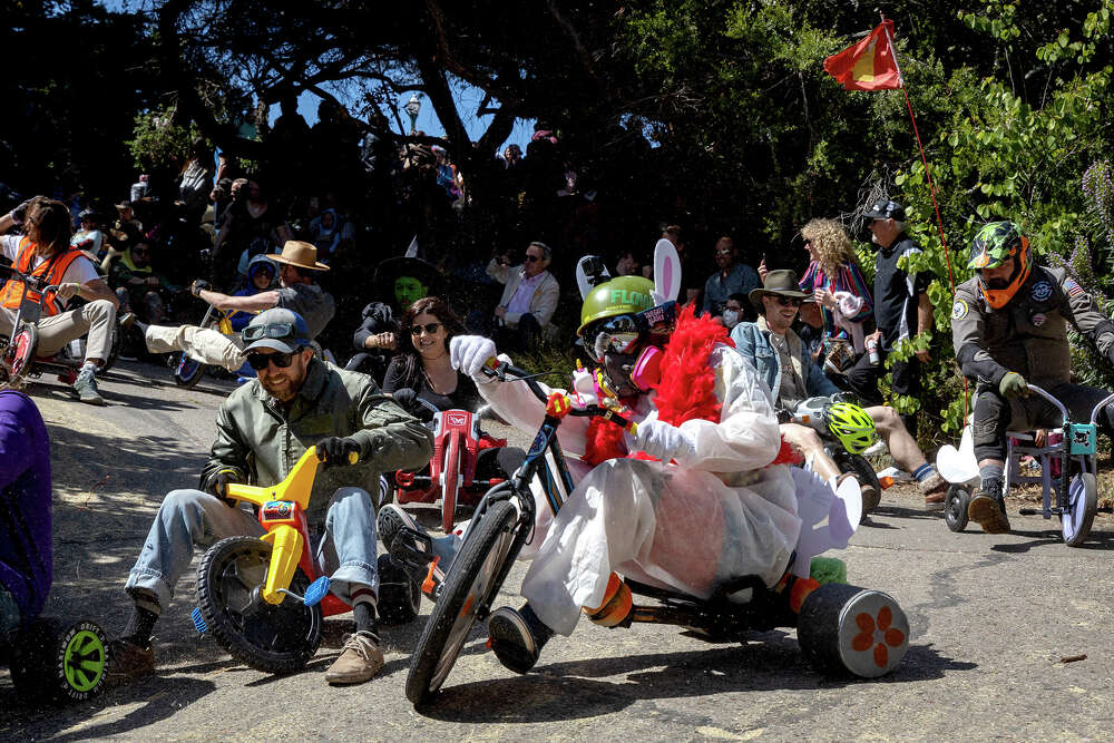 I raced down San Francisco’s crookedest street on a big wheel and lived to tell the tale