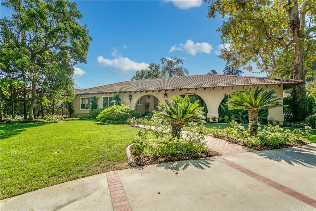 Spacious Home on Huge Lot in Arcadia