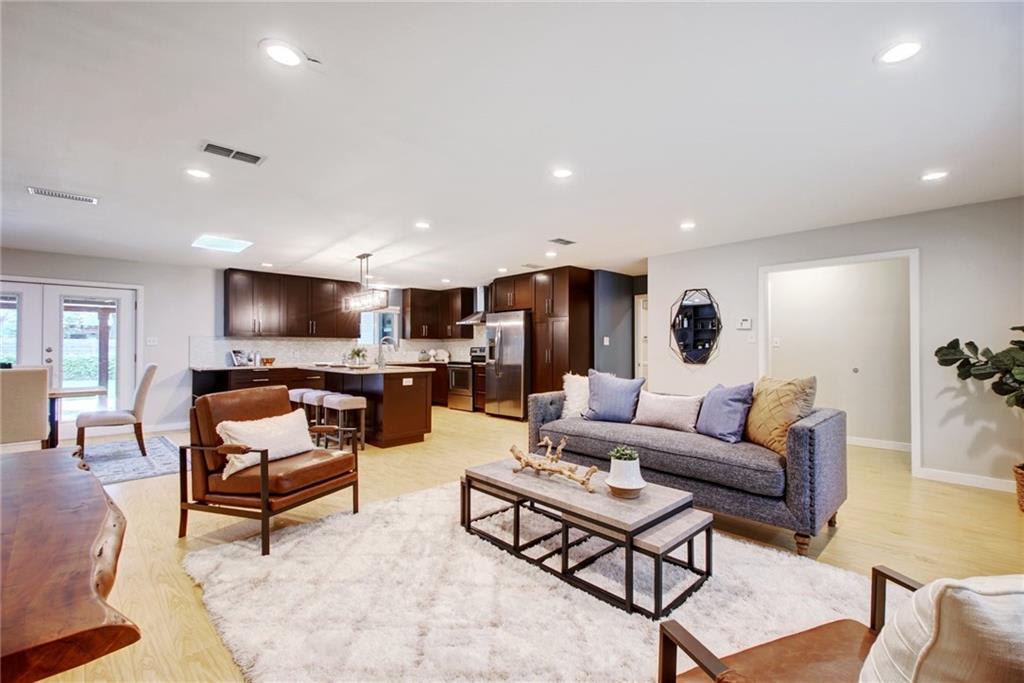 3004 Stardust Dr