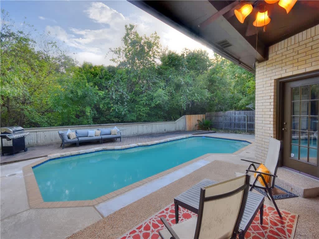 10913 Enchanted Rock Cv
