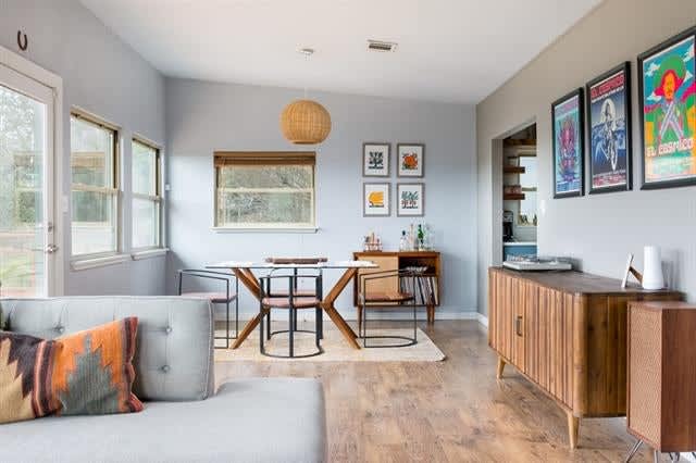 2403 Saratoga Dr