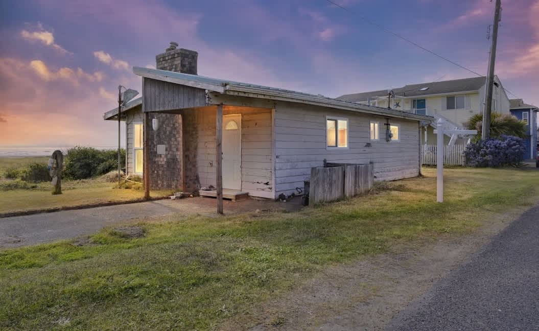 Looking For the Perfect Escape from the City? Look No Further This Oceanfront Property Awaits!