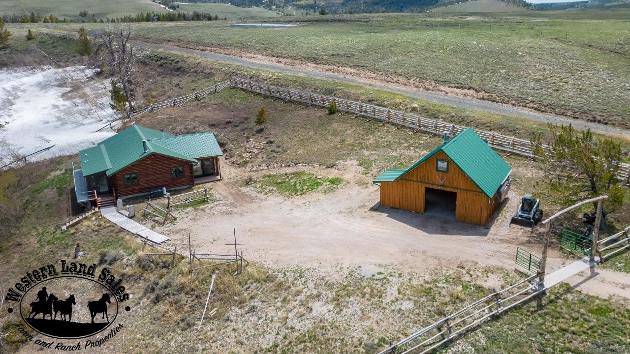 Luxury Mountain Cabin outside of Lander, Wyoming