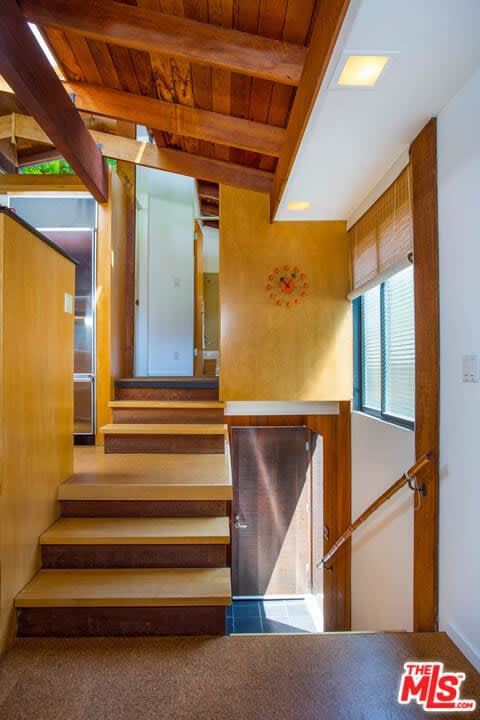 10274 Chrysanthemum Ln