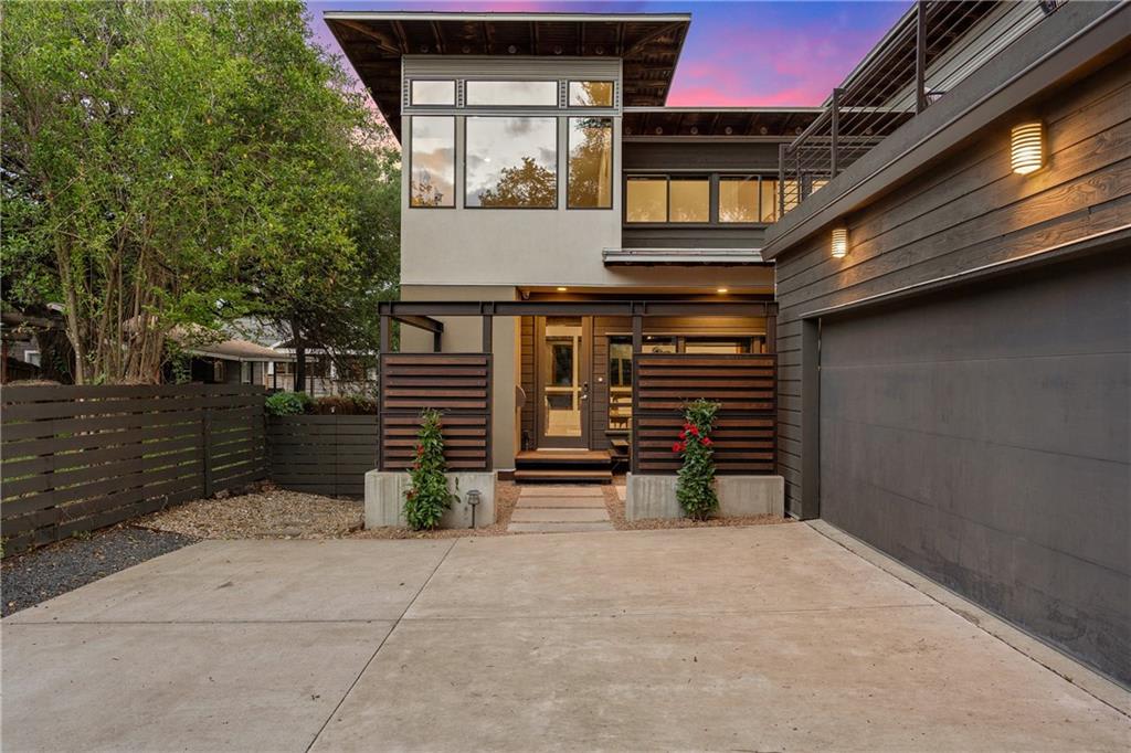 1205 N Travis Heights Blvd