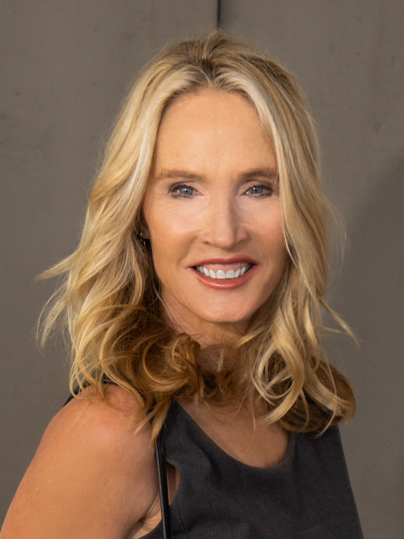 Lisa Karos Huntington Beach Real Estate Agent