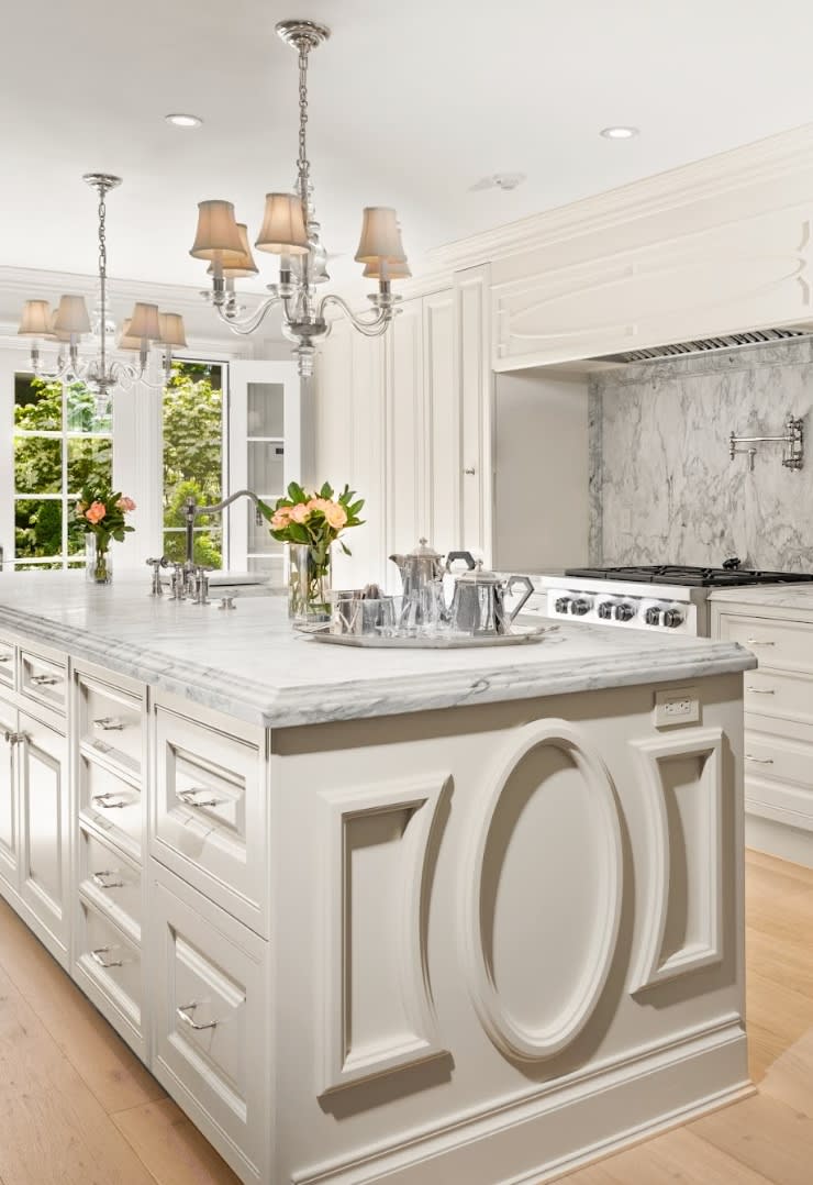 BlueBell Manor Christine Saxe Real Estate Professional