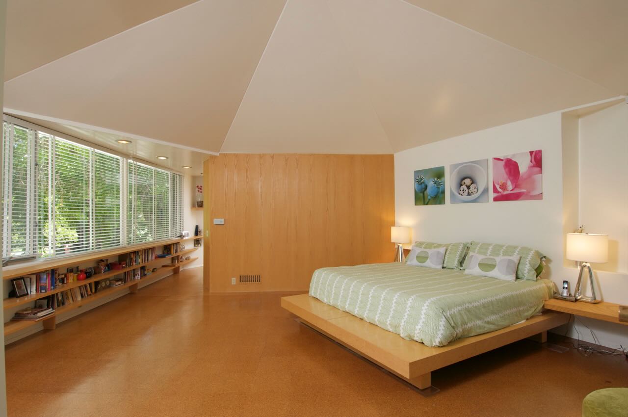 4754 VANALDEN Avenue