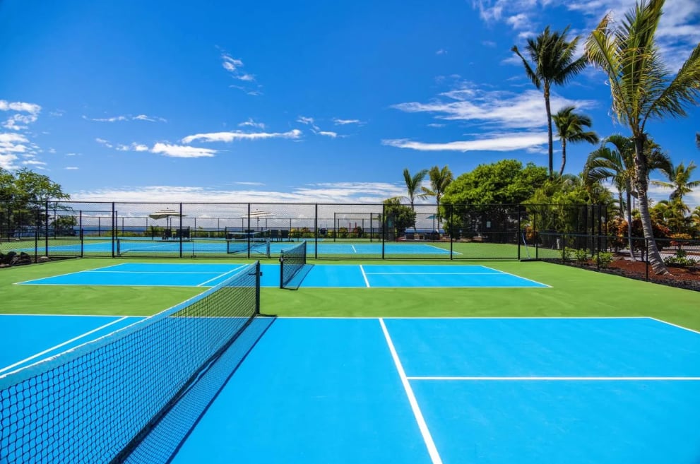 Mastering Pickleball Etiquette: The Dos and Don’ts for a Perfect Game