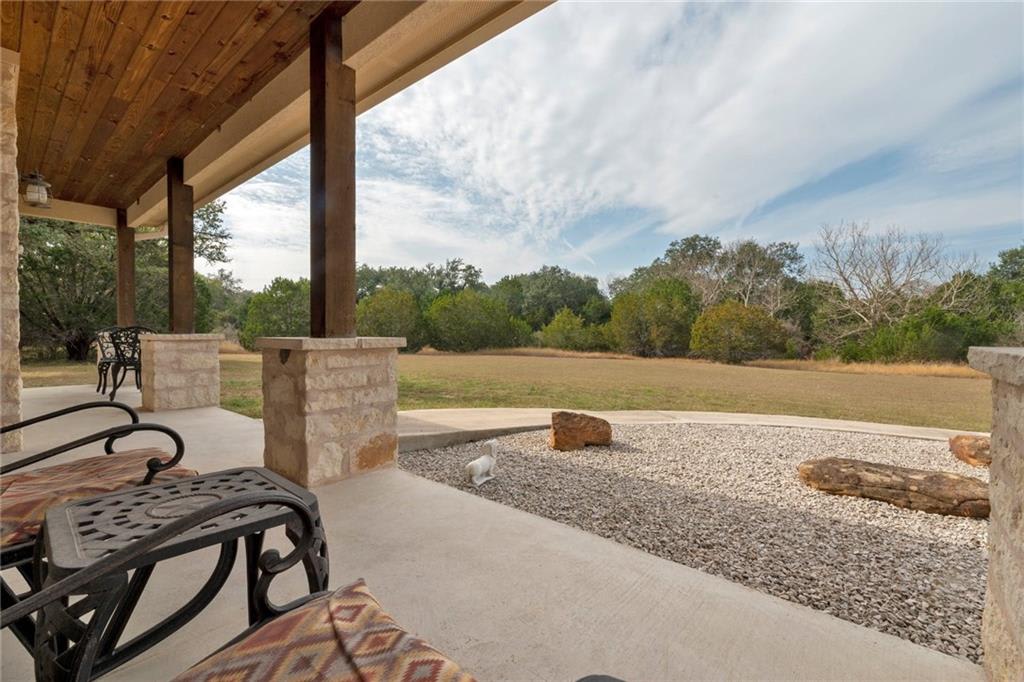 105 Flowing Springs Trl