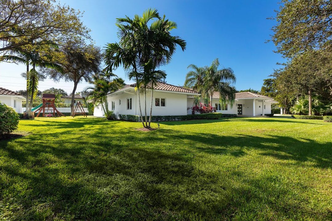 Gorgeous Newly Painted Transitional Estate | 6390 SW 112 Street