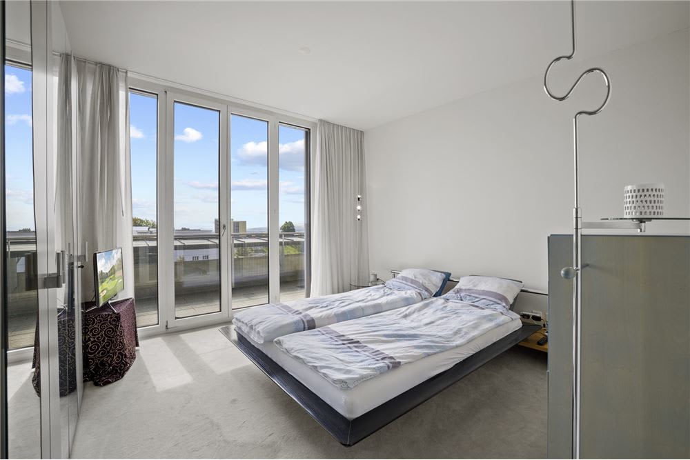 ZUG, SWITZERLAND Toronto Real Estate Penthouse Queen