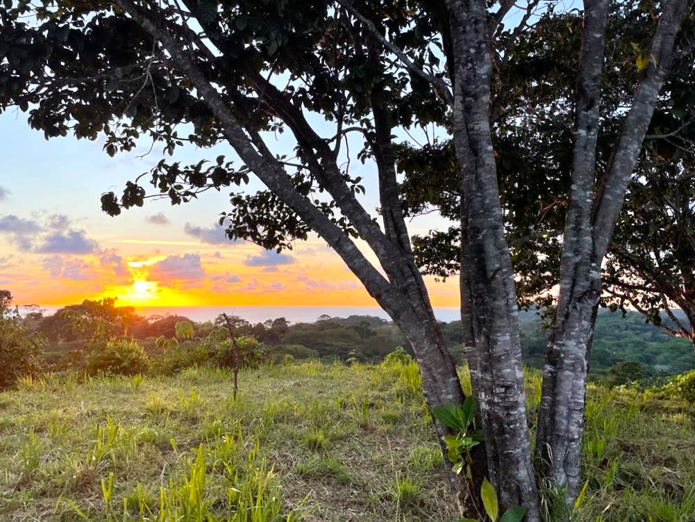 Stunning Sunset Ocean View. FInca Maranon. With Legal Water! Ojochal 