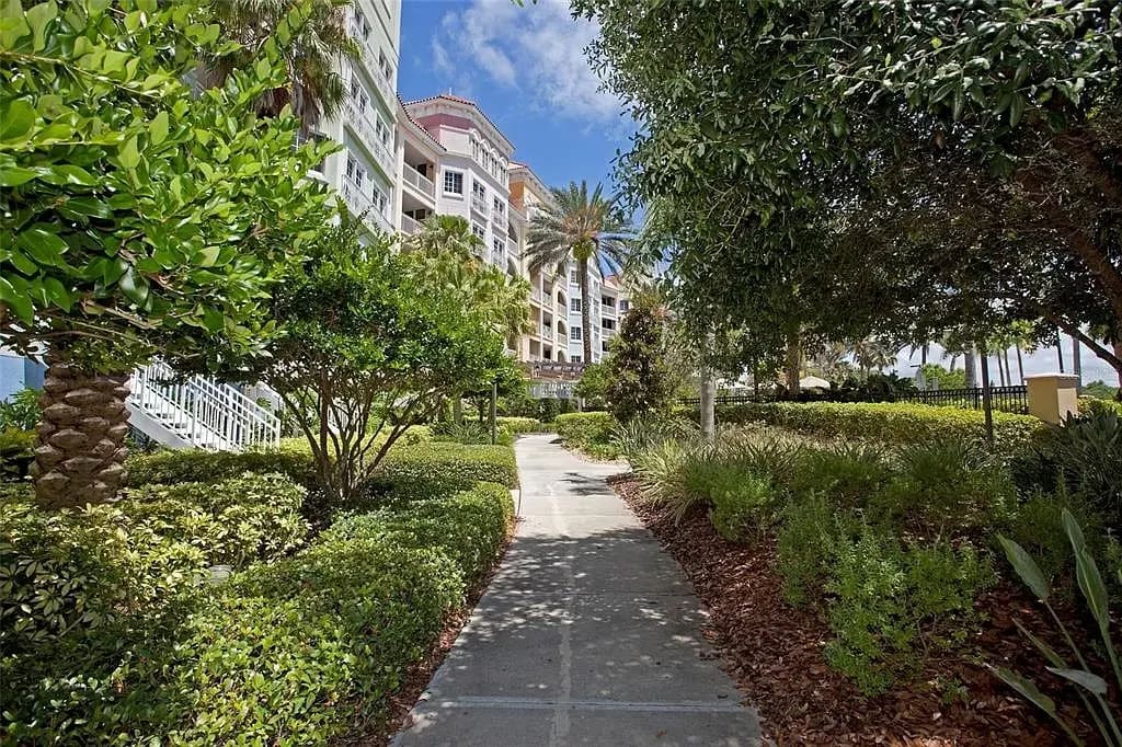 102 YACHT HARBOR DRIVE Unit: 369