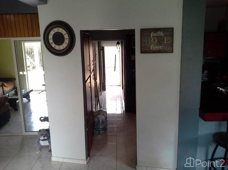 Corozal Gem - 2300 sq ft, 2 story, 4 bed, 4 bath single-family home 