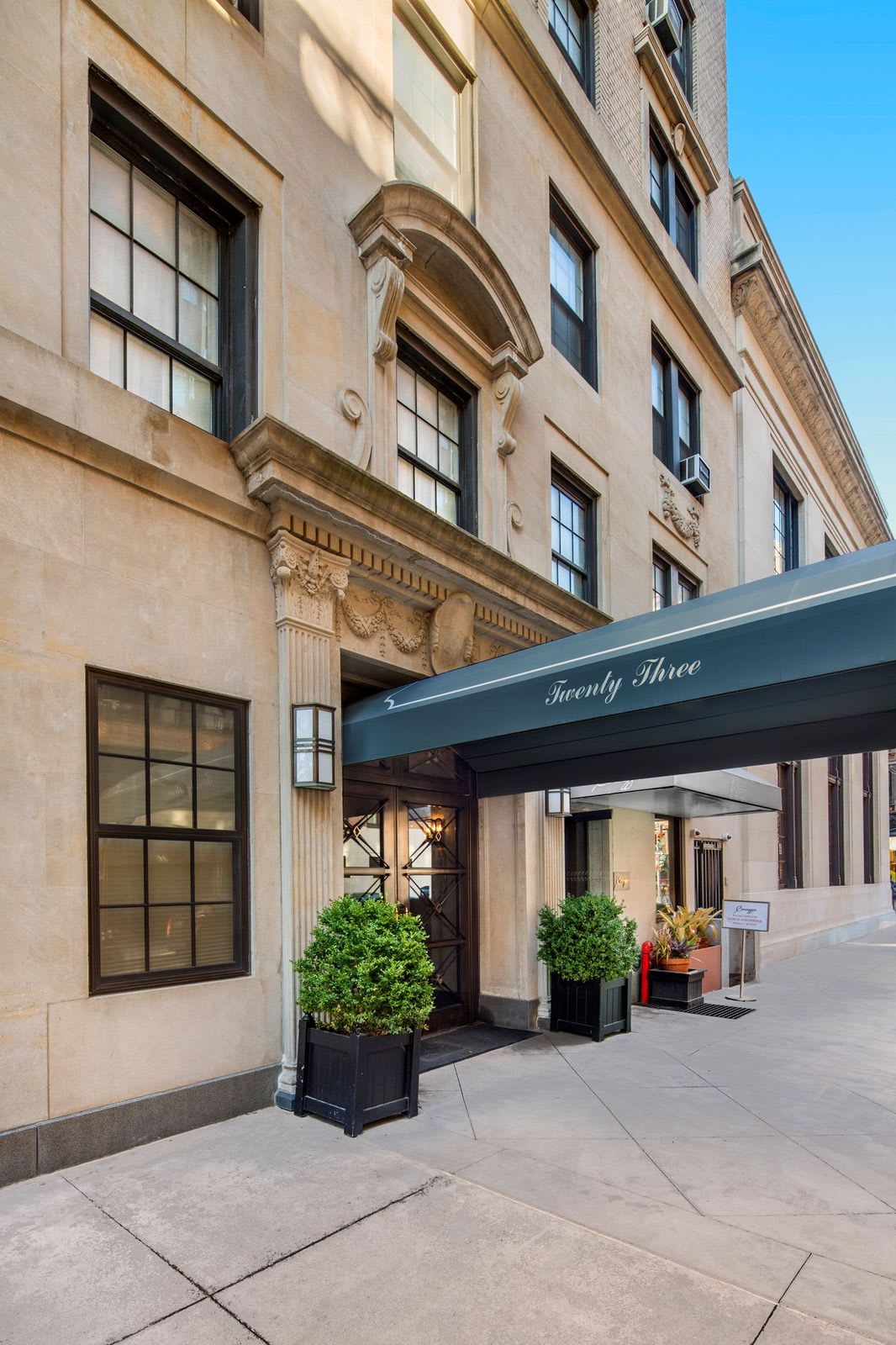 Lena Horne’s onetime Upper East Side apartment lists for $825K