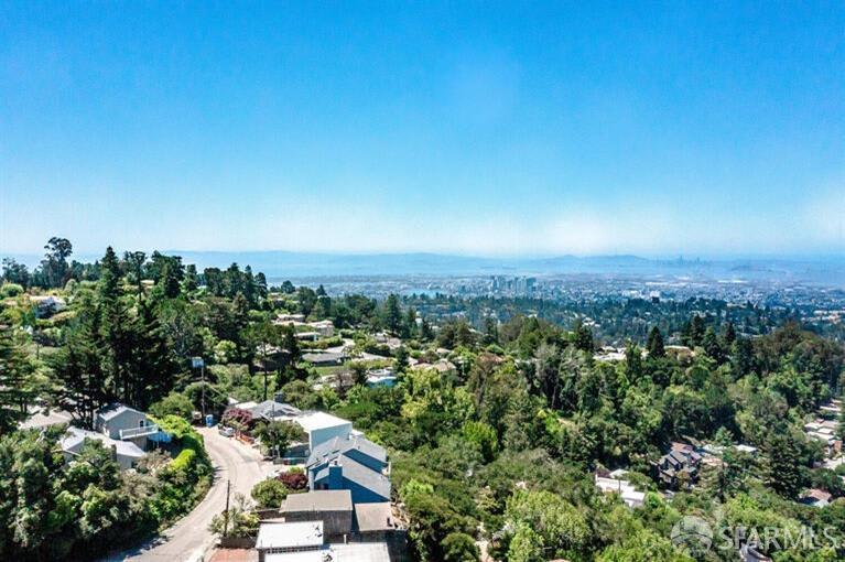 Sequoyah Hills Neighborhood Guide