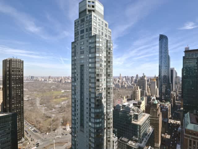 322 West 57th Street Unit: 50H