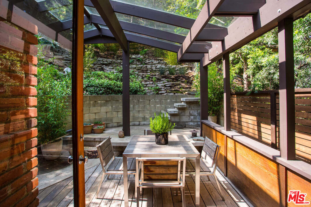 10274 Chrysanthemum Ln