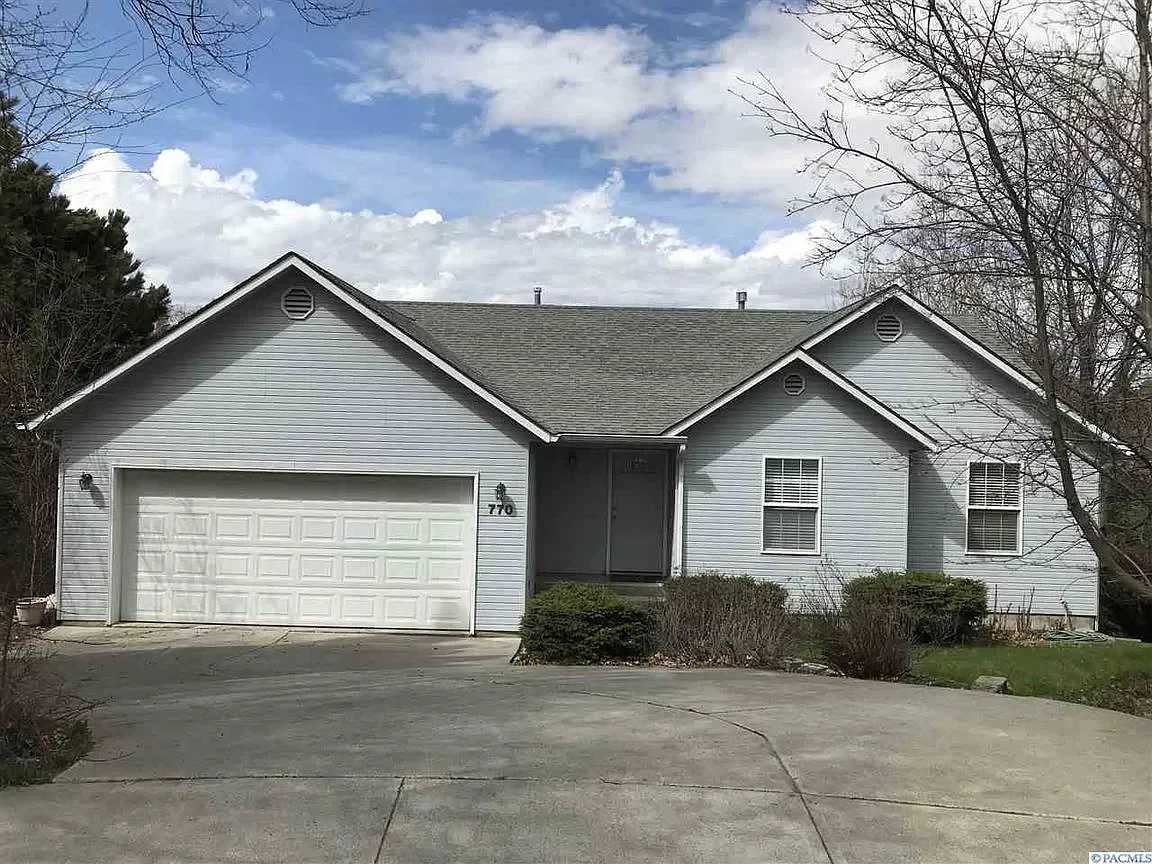 770 SE Meadow Vale Dr