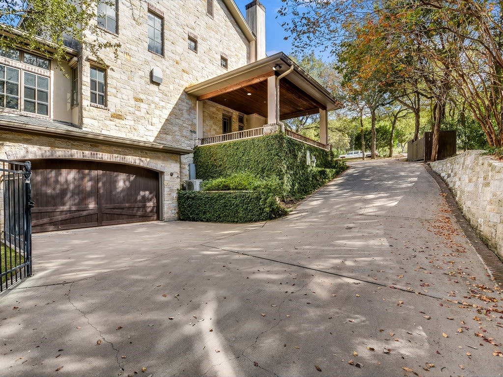 Stratford Mountain Estate Robin Banister