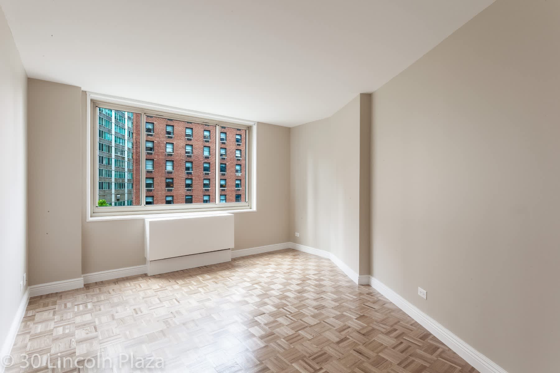 LINCOLN PLAZA