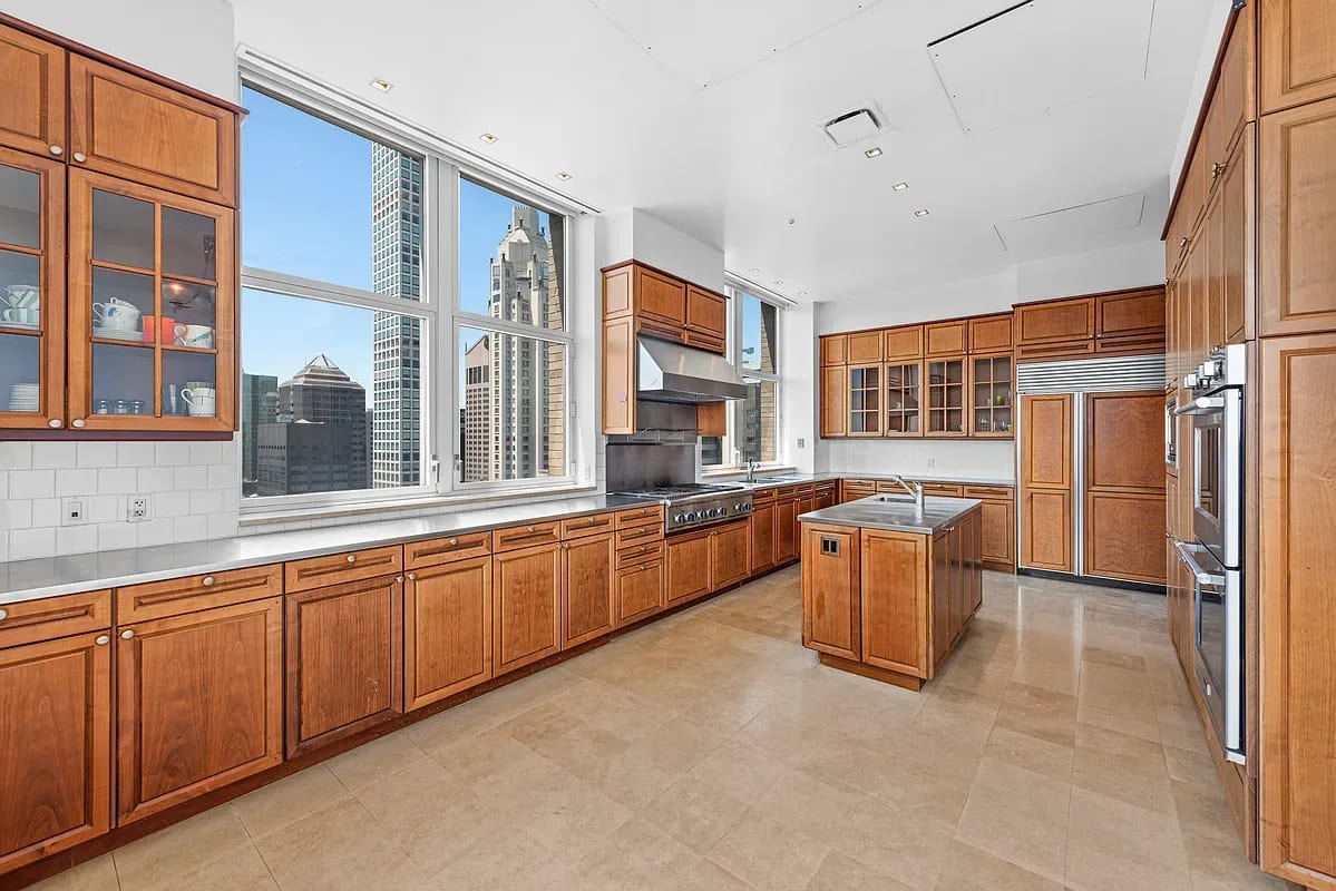 515 Park Avenue: Unit 38/39