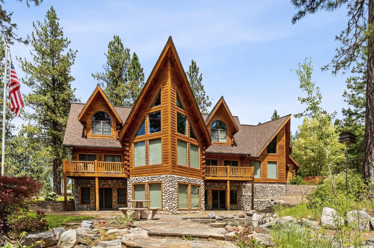 Clark Fork River Log Home