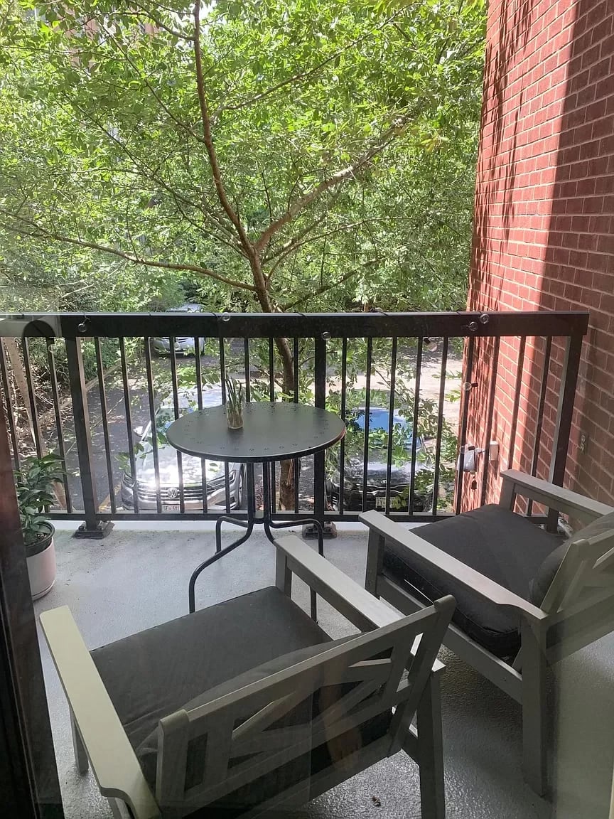 West End 1 Bed/ 1 Bath