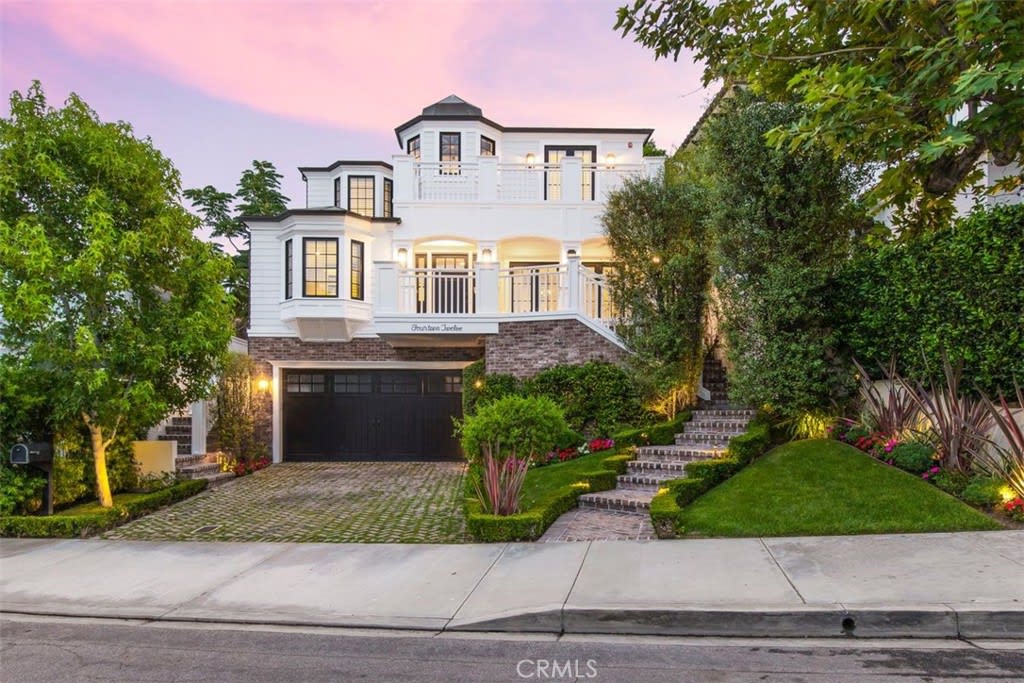 1412 Laurel Ave, Manhattan Beach, CA 90266 John Bathurst Group