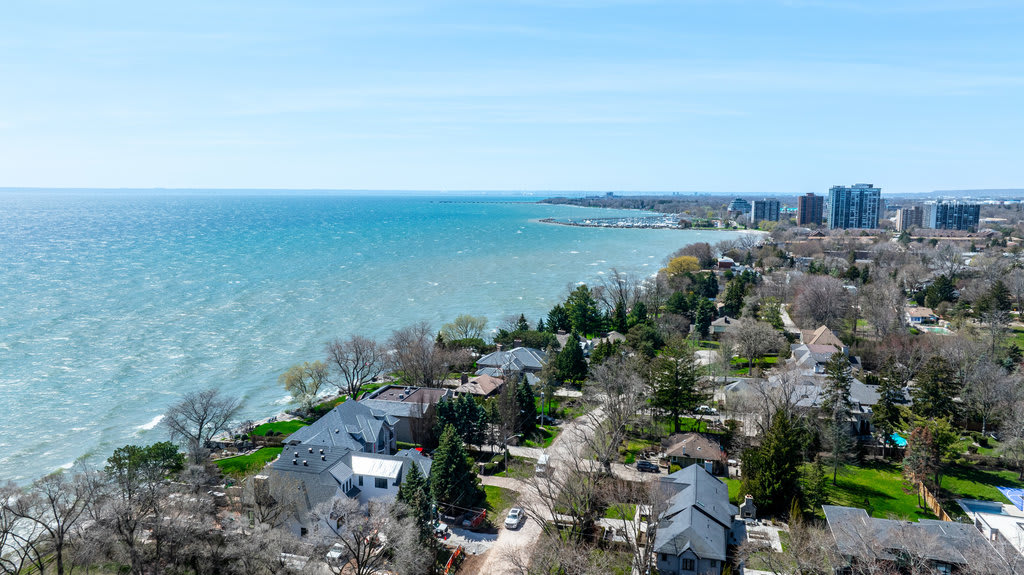 21 Belvedere Drive, Oakville