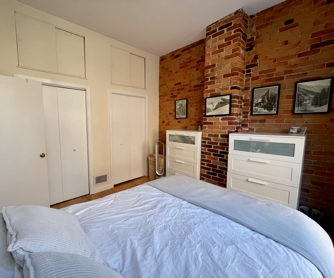 One Bed / One Bath with Private Deck Appleton Street - Available May 1