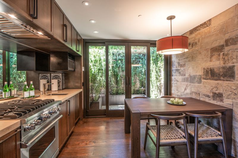 The guest house's kitchen.