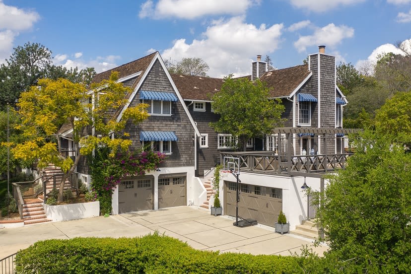 An Elegant Estate Overlooking Johnson Lake Located In Pasadena’s San Rafael Neighborhood