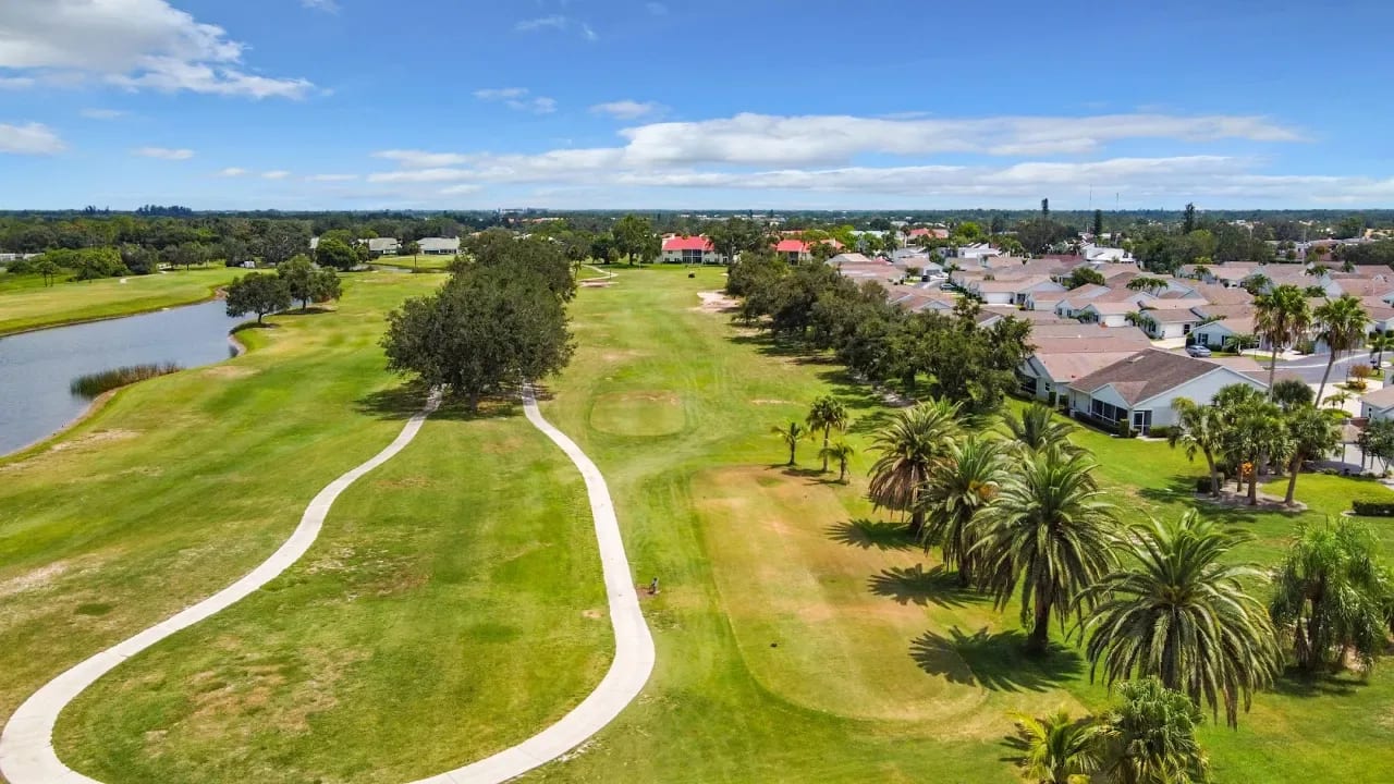 Golf course views! Furnished villa for sale in Venice, Florida!