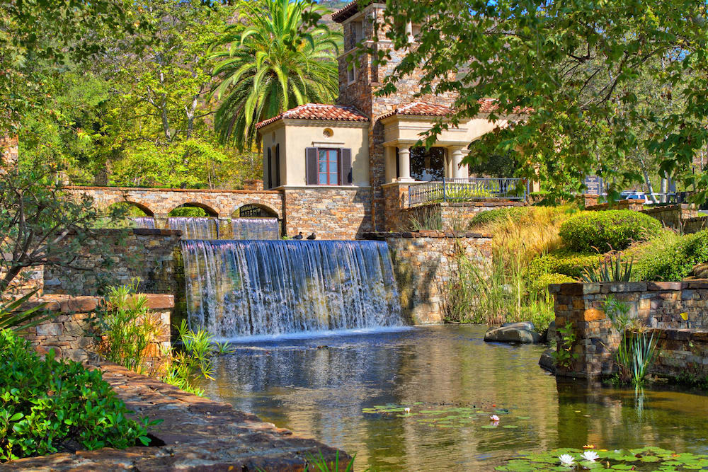 Waterfall view at cielo