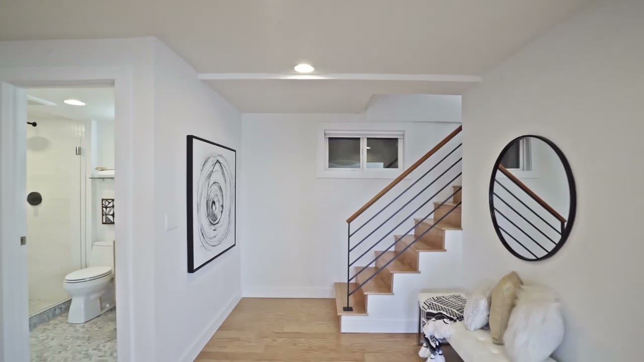 3236 12th Ave W, Seattle, WA