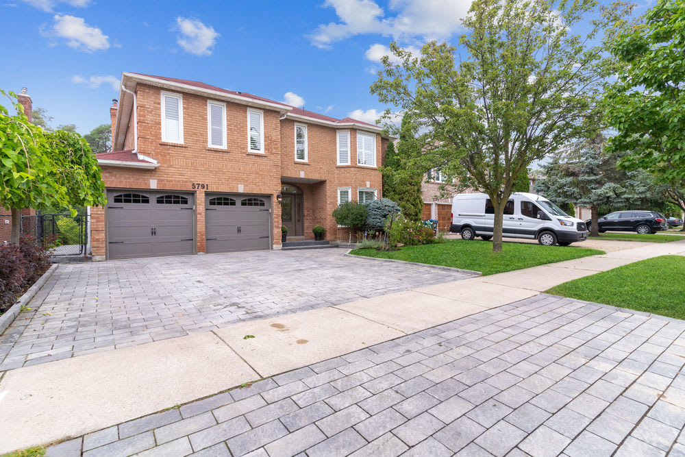 Gorgeous Mississauga Home