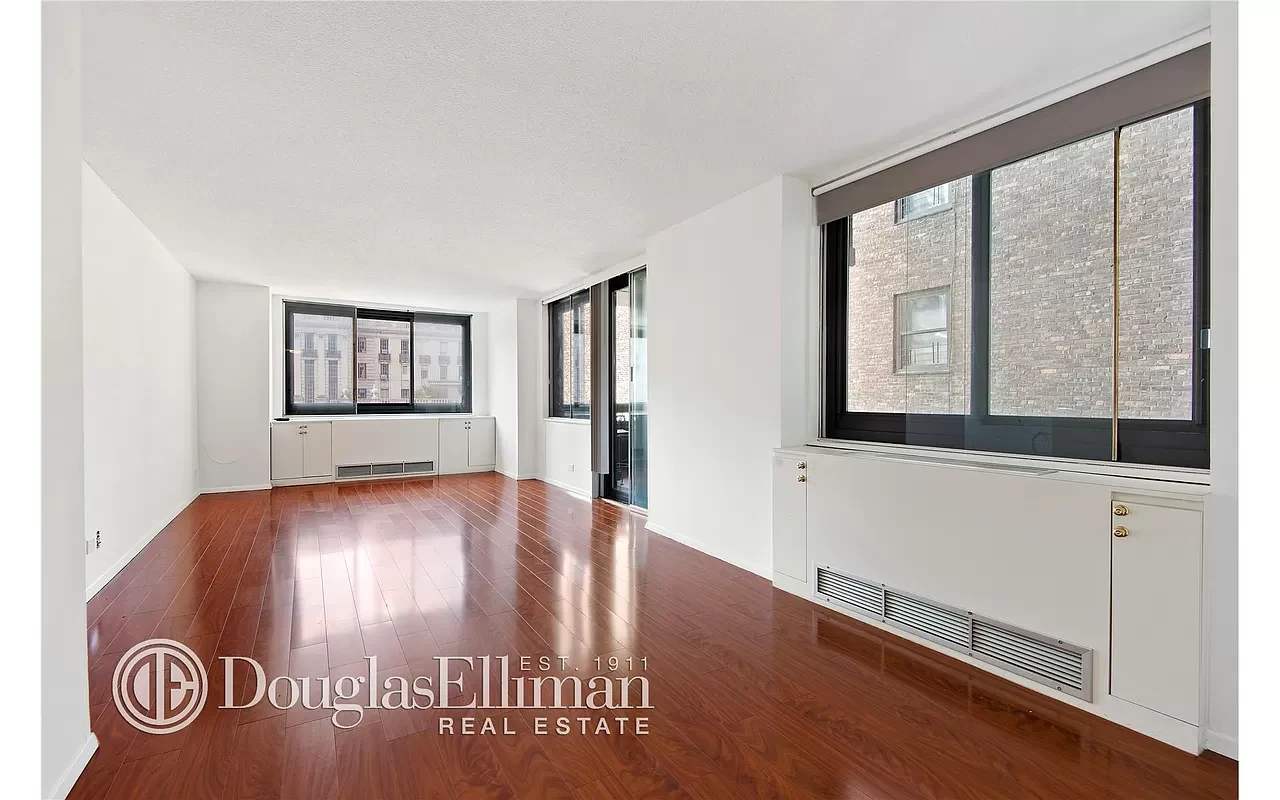 347 West 57th Street Unit: 18F