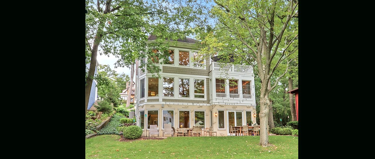 Immaculate Parkfront home With View of Geneva Lake