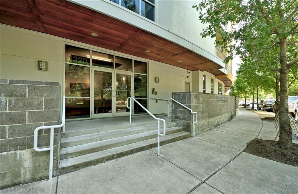 1320 Robert Browning St, #206