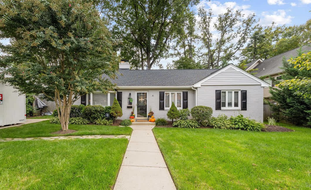 Charming Rambler in Arlington
