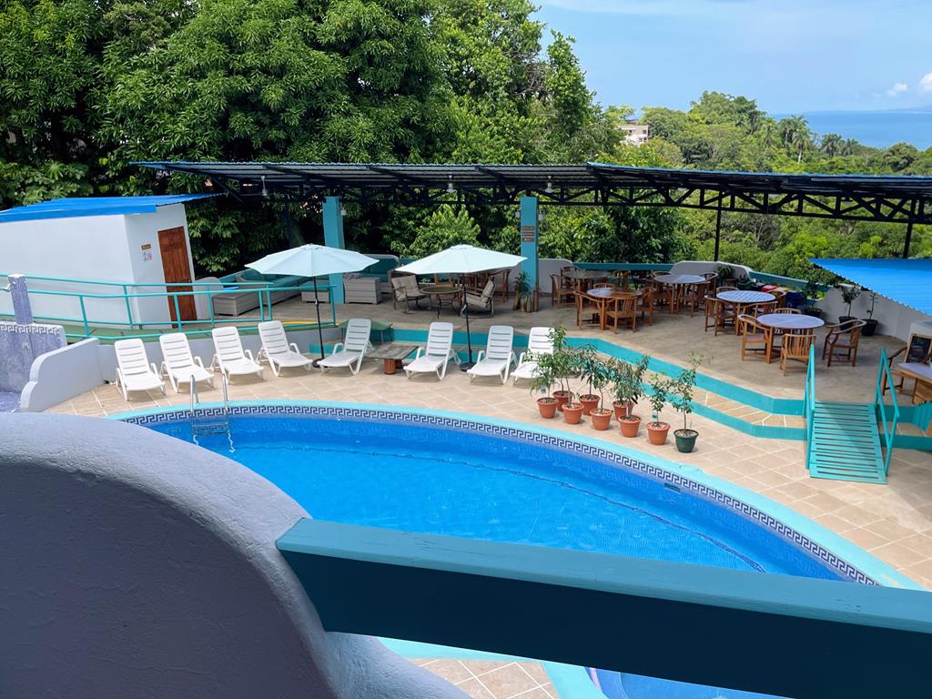 Iconic Ocean View Hotel In Manuel Antonio 