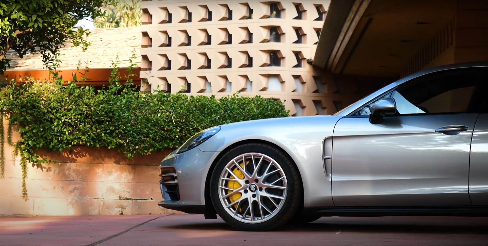 A vintage Frank Lloyd Wright home and the new Porsche Panamera Sport Turismo