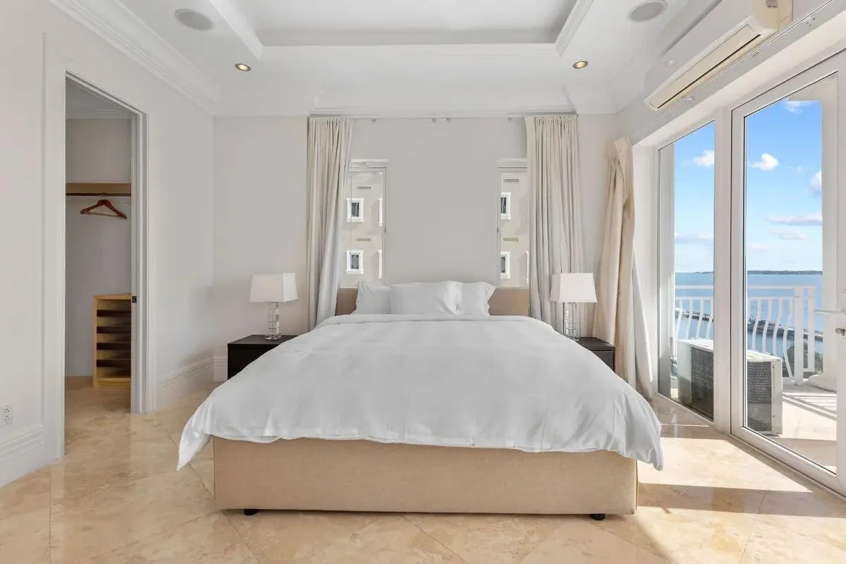 Ocean View Delight - A 2,500 sq ft 2 bed 2.5 bath ocean view condo at One Ocean luxury beach resort and residences