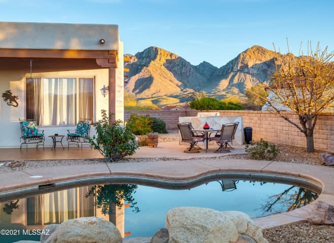 11157 N Pusch Ridge Vistas Dr