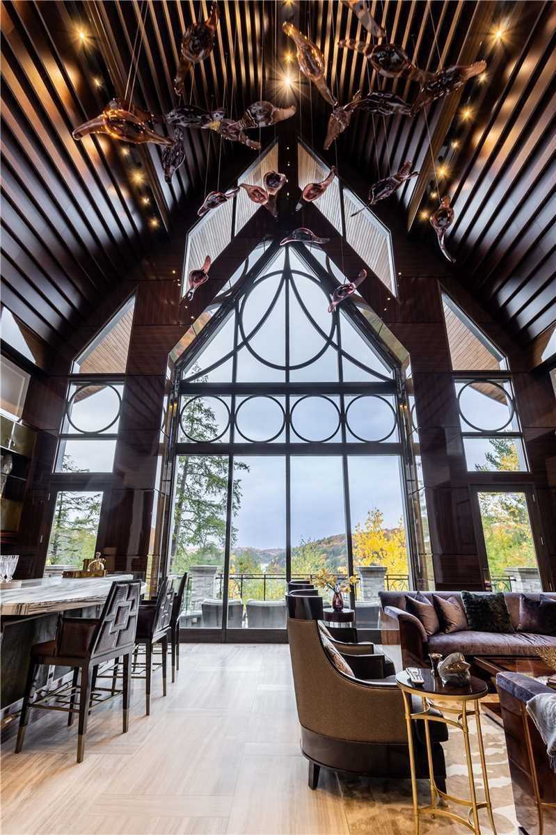 CHÂTEAU DU LAC Toronto Real Estate Penthouse Queen